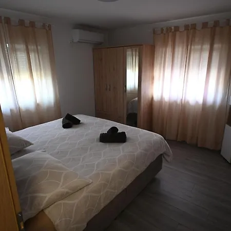 House Ivana 度假居