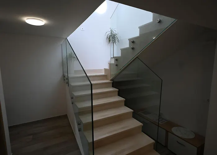 House Ivana プーラ